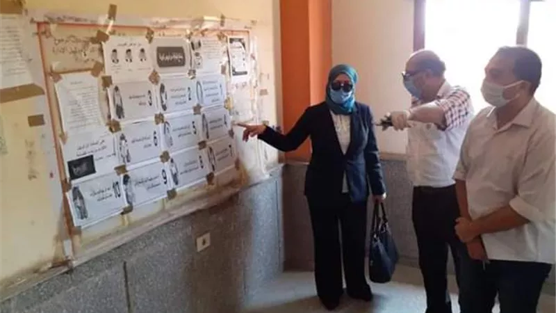 مدير تعليم بنى سويف تتفقد تعقيم الادارات واللجان استعدادا للثانوية العامة .صور
