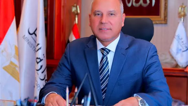 وزير النقل: الانتهاء من تطوير 90 عربة إسباني درجة أولى وثانية مكيفة في ورش ابوراضي للسكك الحديدية