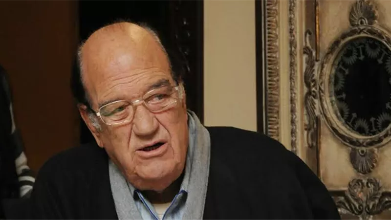 أسرة الراحل حسن حسني توضح موقفها من عدم حضور الفنانين عزاءه.. فيديو