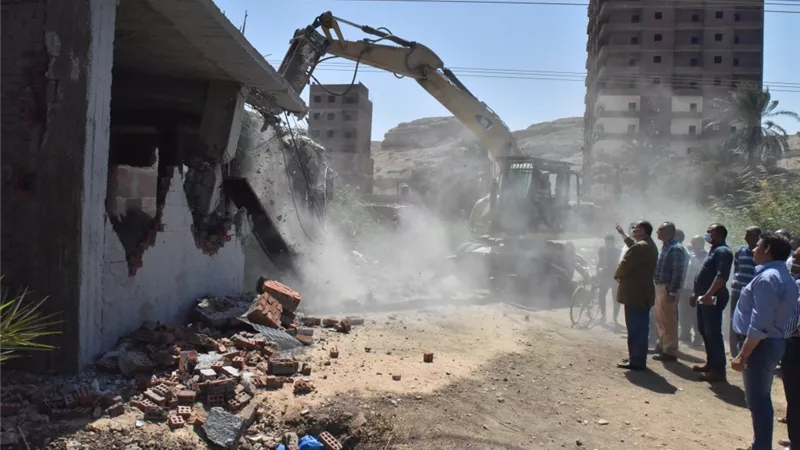 محافظ أسيوط : تنفيذ 33 حالة ازالة لمخالفات بناء وتعديات على اراضى زراعية خلال يوم واحد بالمراكز والاحياء