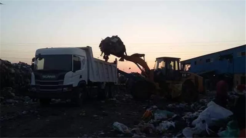 رفع 3565م3 طن قمامة من مركزى الزقازيق والحسينية أثناء فترة الحظر