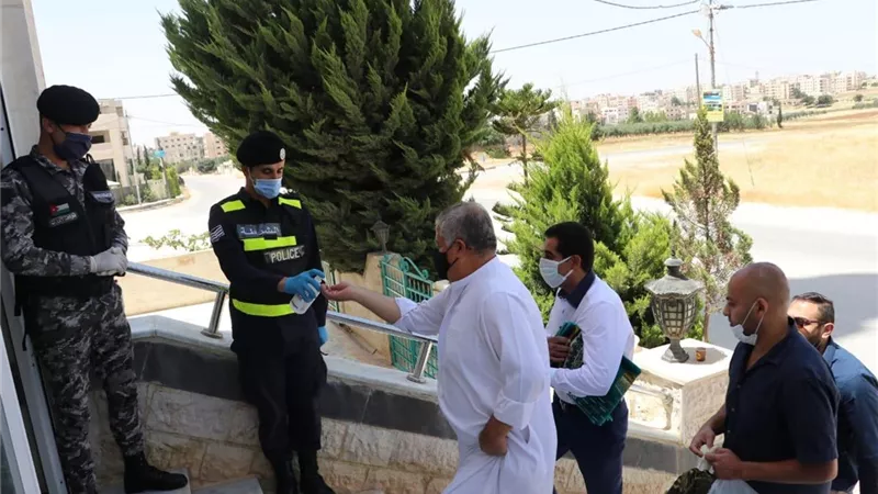 إقامة أول صلاة جمعة في الأردن منذ 75 يوماً