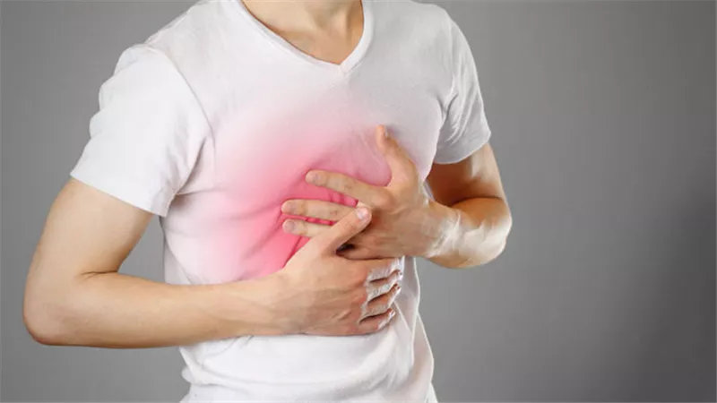 10 أطعمة سريعة علاج منزلي فوري للحموضة