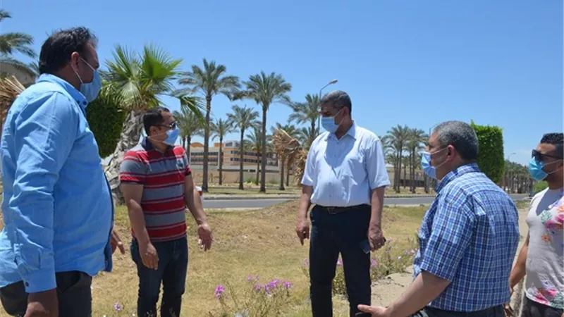 رئيس جهاز العاشر يتفقد الأحياء السكنية ومركز الصحة التنفسية