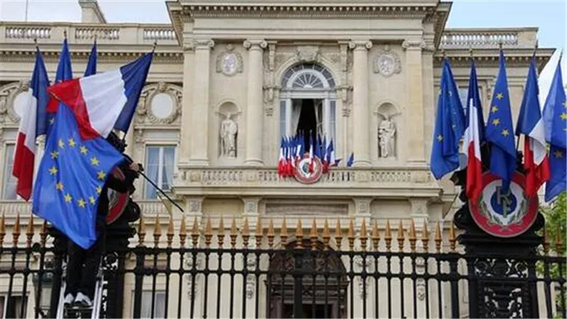 باريس تعرب عن دعمها للعملية السياسية في ليبيا