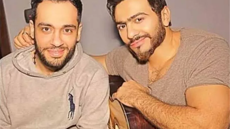 رامى جمال يغنى مع تامر حسنى داخل الاستديوهات.. شاهد