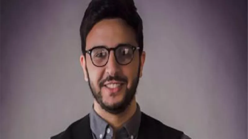 جسمي منمل وبيغمى عليا فجأة بدون مقدمات.. المطرب أمير يوسف يعلن إصابته بكورونا