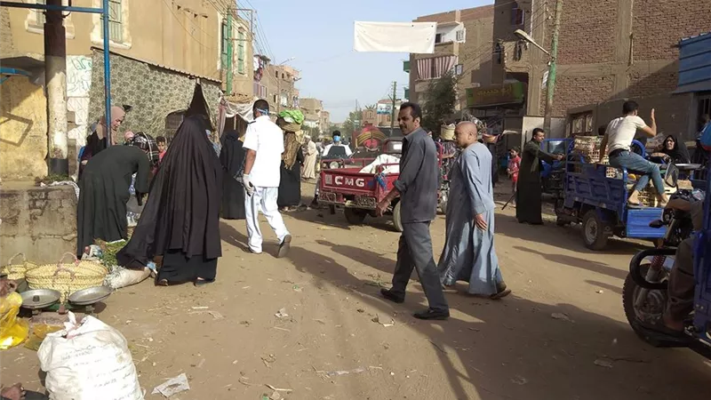 استمرار اغلاق الأسواق في مركز المراغة بسوهاج..صور