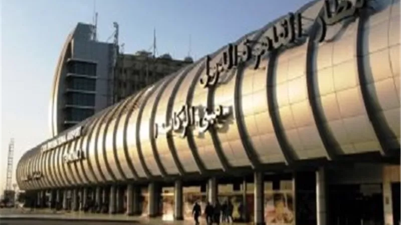 ٤ رحلات استثنائية تنقل ٦٨٥ مصرياً من السعودية والكويت