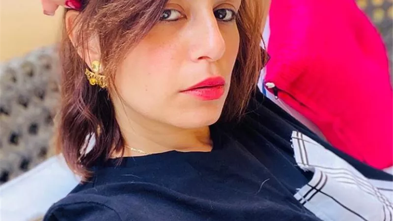 إطلالة تخطف الأنظار للفنانة منة فضالي فى أحدث ظهور لها ..صور