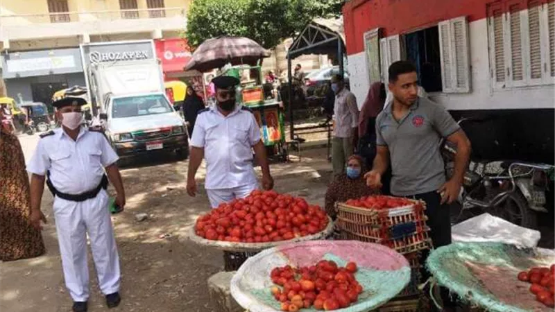 استمرار حملات فض الأسواق لتقليل التجمعات بالشرقية