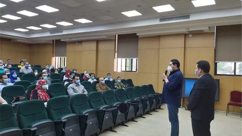 محاضرات عن قانون الخدمة المدنية لاعضاء مبادرة شباب ببنى سويف