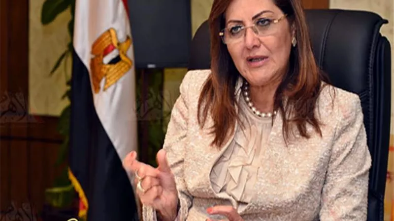 وزيرة التخطيط : إنشاء منصة استثمارية مع الإمارات (أبوظبي القابضة) بقيمة 20 مليار دولار