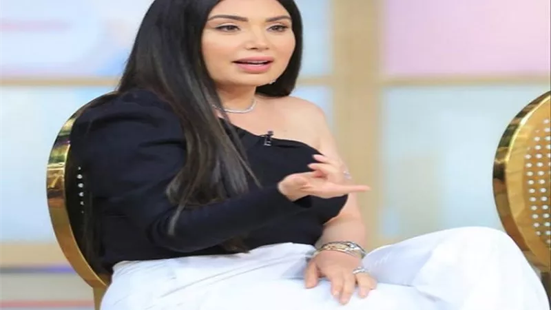 عبير صبرى تداعب جمهورها بصورة جديدة عبر انستجرام