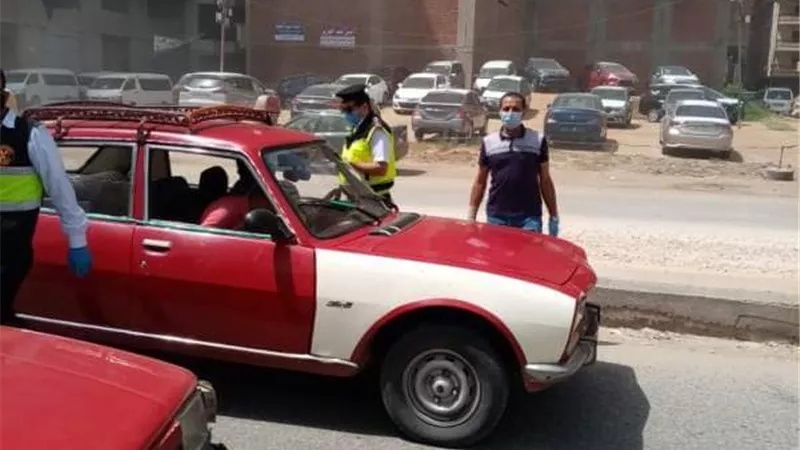 محافظ الشرقية : تغريم 47 سائقا لعدم الإلتزام بإرتداء الكمامة الواقية لمواجهة الفيروس