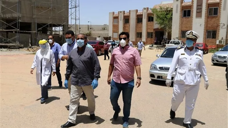 اللجنة الدائمة لادارة أزمة كورونا تتابع سير العمل بمستشفي الصدر بالسويس