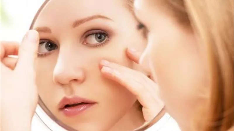 اطعمة تحدث تلفاً سريعاً لخلايا الجسم وتعجل بظهور التجاعيد