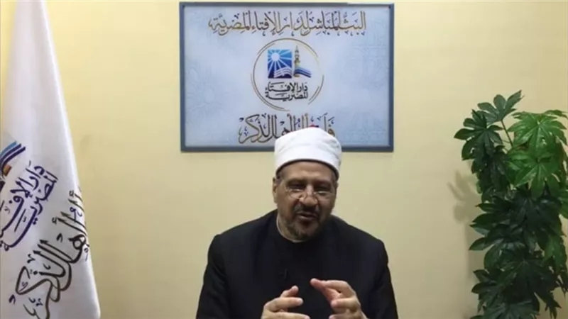 هل صلاة المرأة بدون شراب باطلة؟ .. دار الإفتاء تجيب