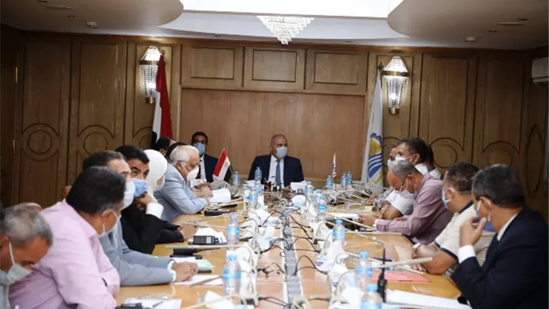 محافظ قنا: الانتهاء من الخطة الاستثمارية 2019/2020 طبقا المعدلات المقرره