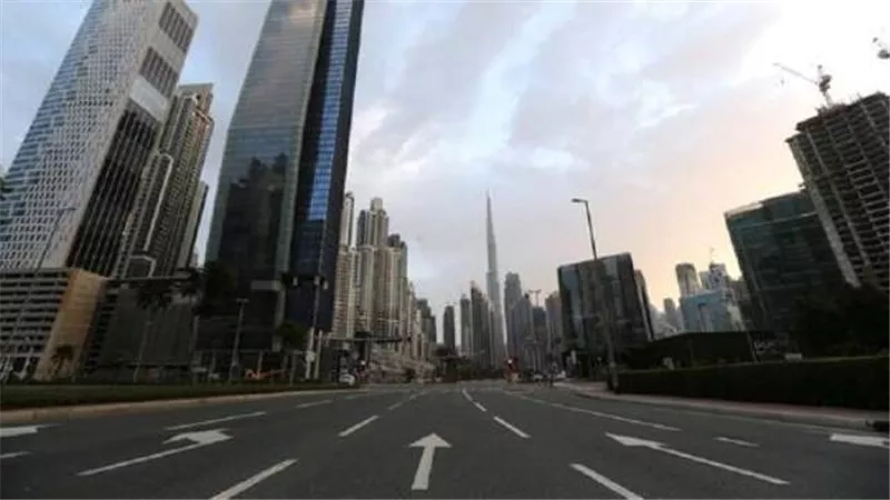 الإمارات تحدد شرط إلغاء الغرامات للمخالفين