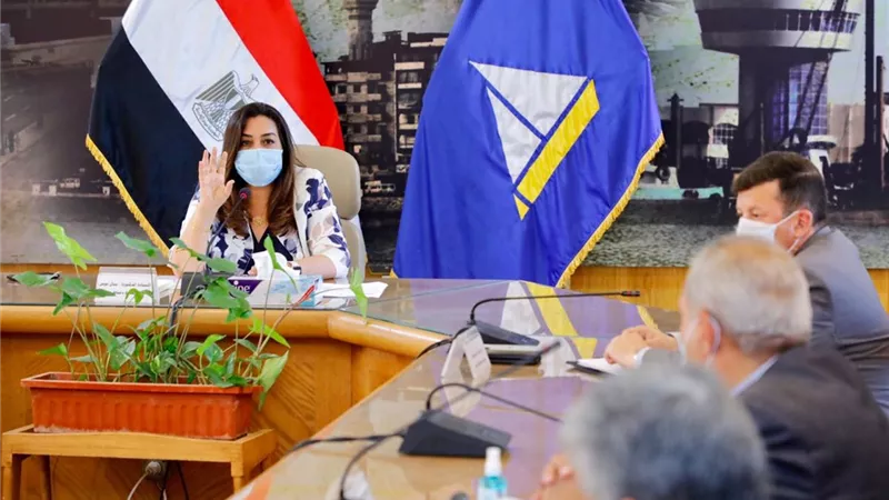 محافظ دمياط تلتقي برؤساء المدن الجدد وتوجه بالتواجد الميدانى و الإرتقاء بالخدمات