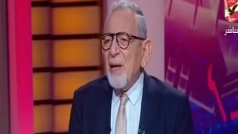 عدلي القيعى يعلق على أزمة نادى القرن.. ويؤكد: الزمالك يشغل جماهيره بقضايا غير مفيدة