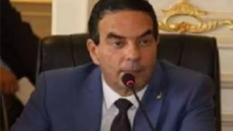 أيمن أبو العلا: بيع البلازما محرم شرعا ومجرم قانونا.. وعلينا بدء حملات للتبرع بالدم