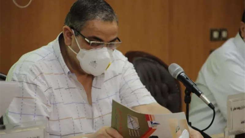عمداء جامعة كفر الشيخ يناقش الترتيبات والقواعد الخاصة المنظمة لامتحانات الفرق النهائية
