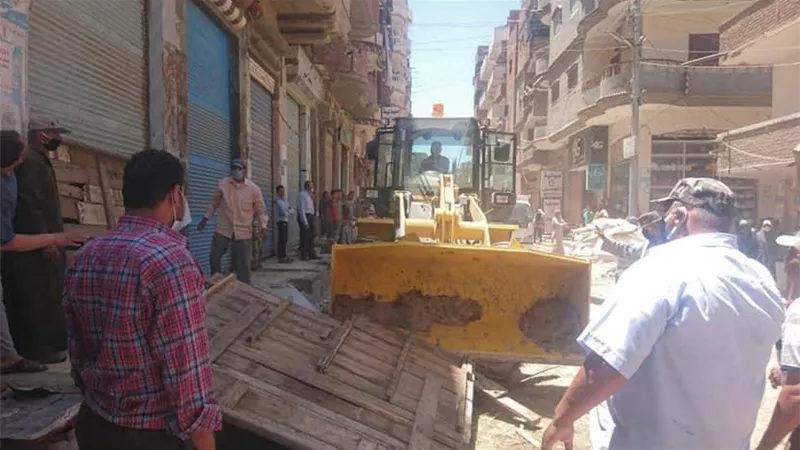 محافظ كفرالشيخ يتابع حملات إزالة تعديات البناء بمراكز ومدن المحافظة
