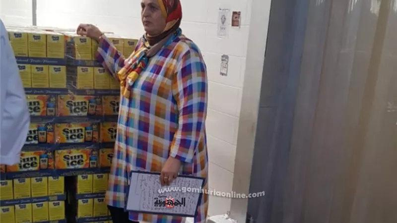 بالصور.. ضبط مصنع عصائر مجهولة المصدر و٢٠ محضر مخالفة تموينية بالعاشر من رمضان