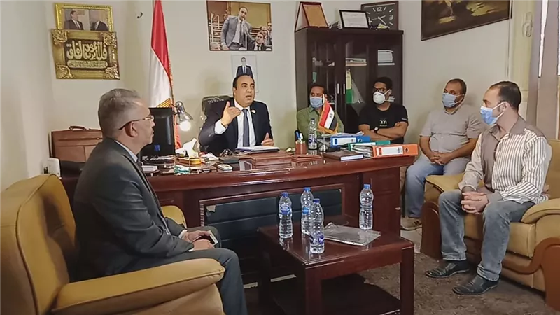 سكان أبراج دار السلام يلتقون وكيل 