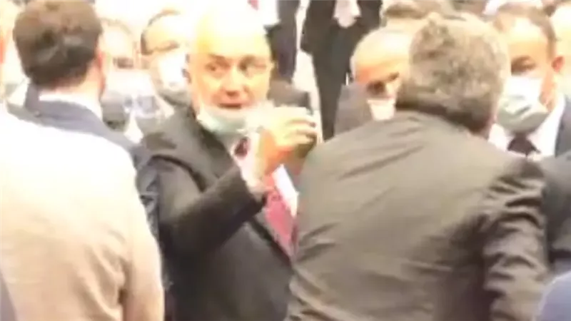 عراك بالأيدي في البرلمان التركي والسبب حراس الليل