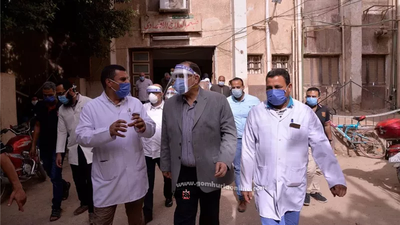 محافظ أسيوط يتفقد مستشفيات العزل لمتابعة سير العمل والاطمئنان على توافر الأدوية والمستلزمات الطبية الخاصة بعلاج مرضى كورونا