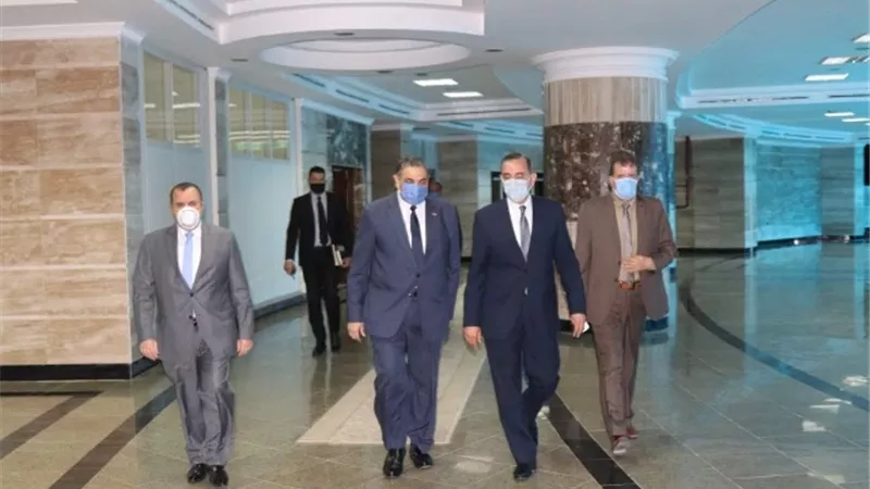 رئيس جامعة كفرالشيخ للجمهورية أون لاين :استقبلنا العائدين من الخارج و جاهزون لإمتحانات اخر العام