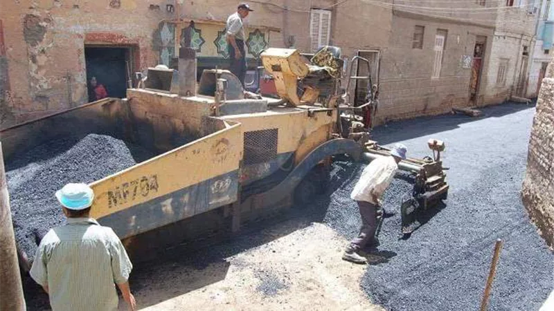 8 مليون جنيه لرصف طريقي عزبة رضوان وطراد النيل بدارالسلام