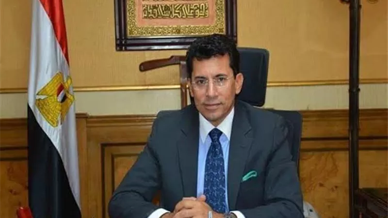 وزير الرياضة معلقا على أزمة الأهلي والزمالك: لست راضيا عن حالة الاحتقان