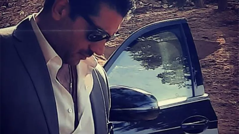 أحمد فلوكس يشارك جمهوره اطلاله جديدة عبر انستجرام
