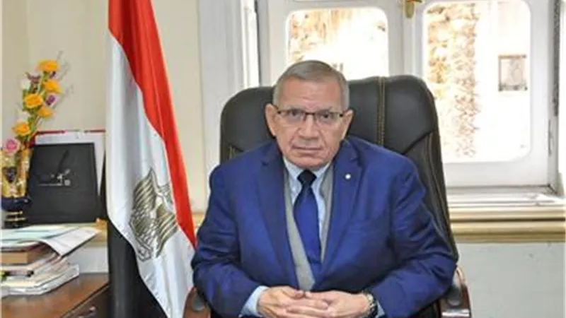 مجاهد: تسليم امتحان التربية الدينية لطلاب الدبلومات الفنية بعد انتهاء امتحان اللغة العربية للإجابة عليه فى المنزل