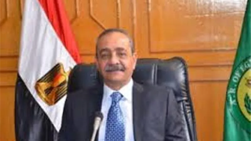بالأسماء محافظ الإسماعيلية يعتمد أكبر حركة لترقية 26 قيادة بالمحليات