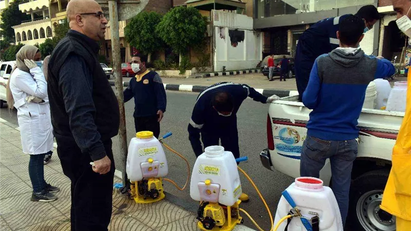 استمرار أعمال تطهير الشوارع والمصالح الحكومية وأماكن التجمعات بسوهاج
