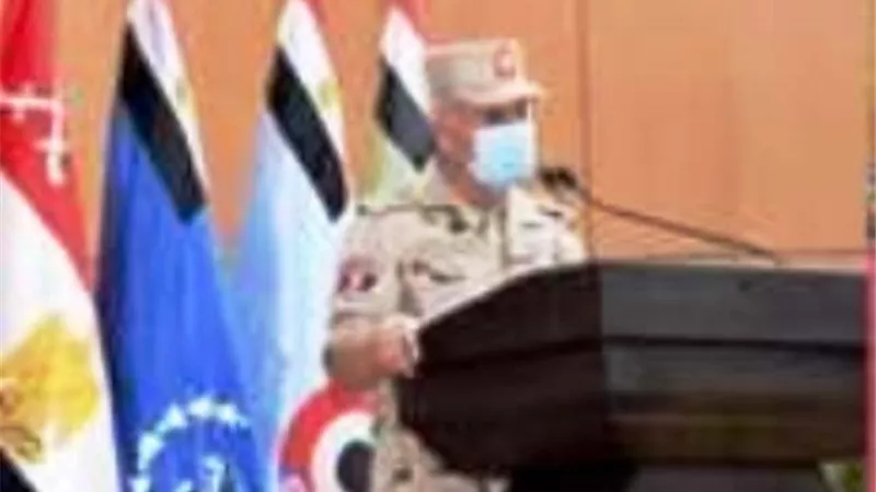 الفريق محمد فريد رئيس أركان حرب القوات المسلحة يلتقى رجال المنطقة الغربية العسكرية