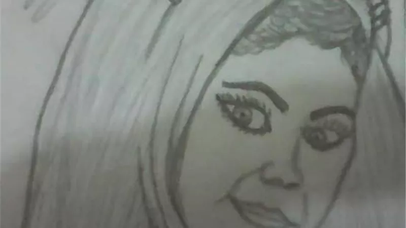 الموهبة ميرفت رجب بنت الاسكندرية عاشقة للرسم.. صور