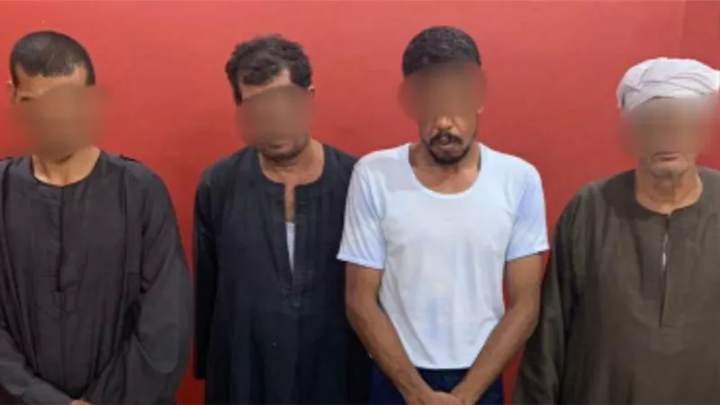 ننشر تفاصيل قتل فران بقفط العامل وزوجته واشقائها شكلوا كتيبة اعدام