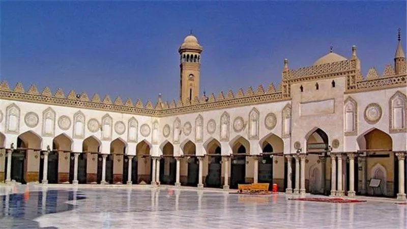 الأزهر الشريف: منفذو الهجوم الإرهابي بمسجد غربي كابول تجردوا من القيم الدينية والإنسانية