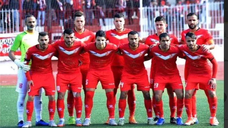 شباب بلوزداد يخفض رواتب لاعبيه 50 بالمئة
