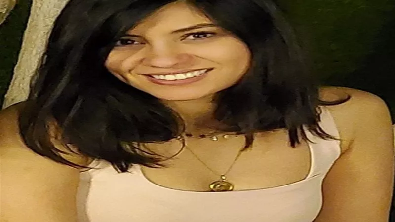 لمياء كرم تبهر متابعيها بإطلالة مبهجة