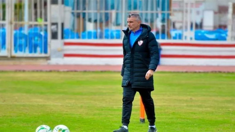 فى بث مباشر .. كارتيرون يوقع عقود التجديد مع الزمالك اليوم