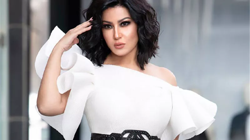 بسبب صورة .. متابع يحرج سمية الخشاب على انستجرام