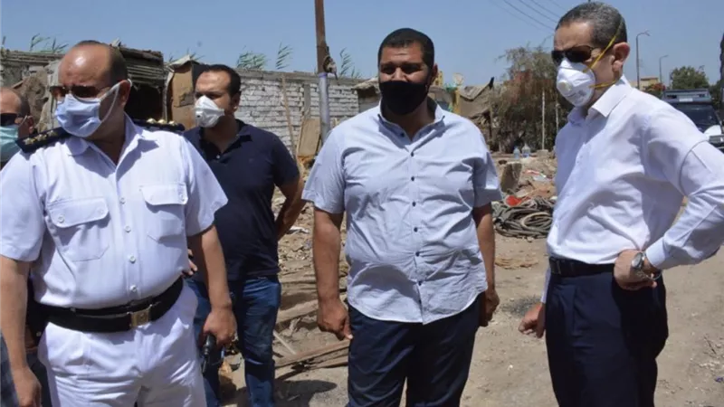 محافظ الغربية يقود حملة لإعادة الوجه الحضاري لمساكن السلام بطنطا ورفع 1000 طن قمامة