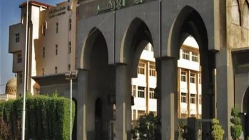 أستاذ عقيدة بالأزهر : الأبحاث الجاهزة .. حرام على الطالب وأصحاب المكتبات